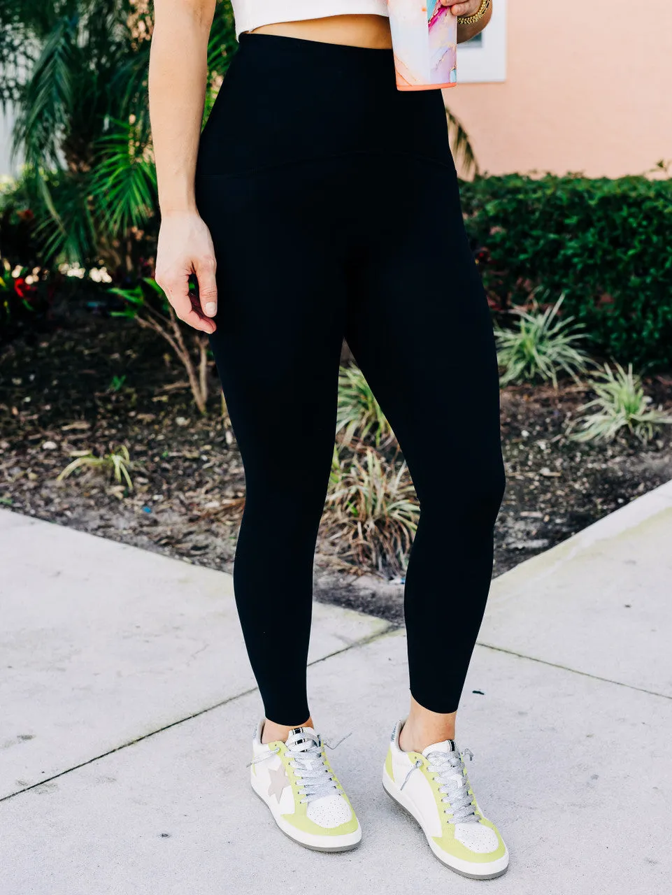 Booty Boost 7/8 Very Black Leggings