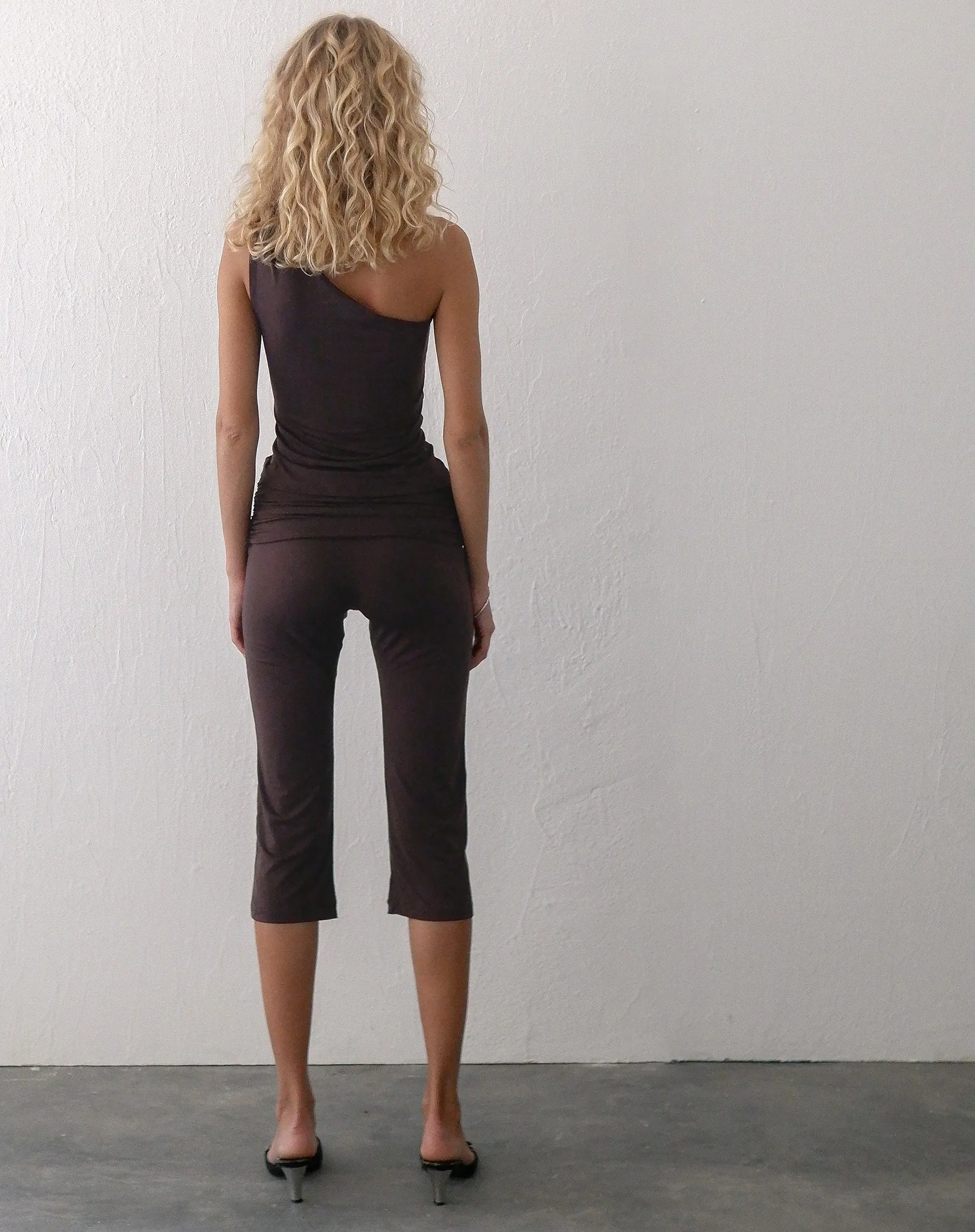 Effy Capri Trousers with Wrap Waistband in Mocca