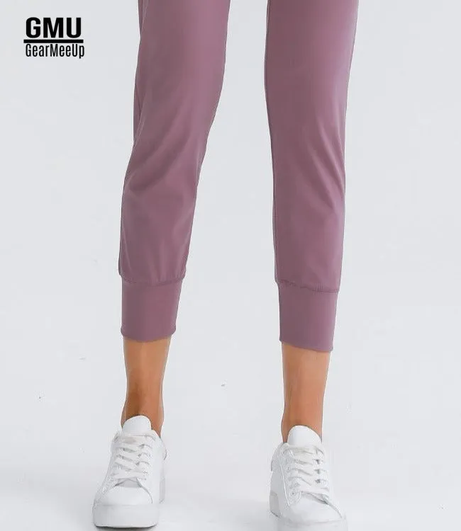 High-Waisted Pause Relaxed Jogger