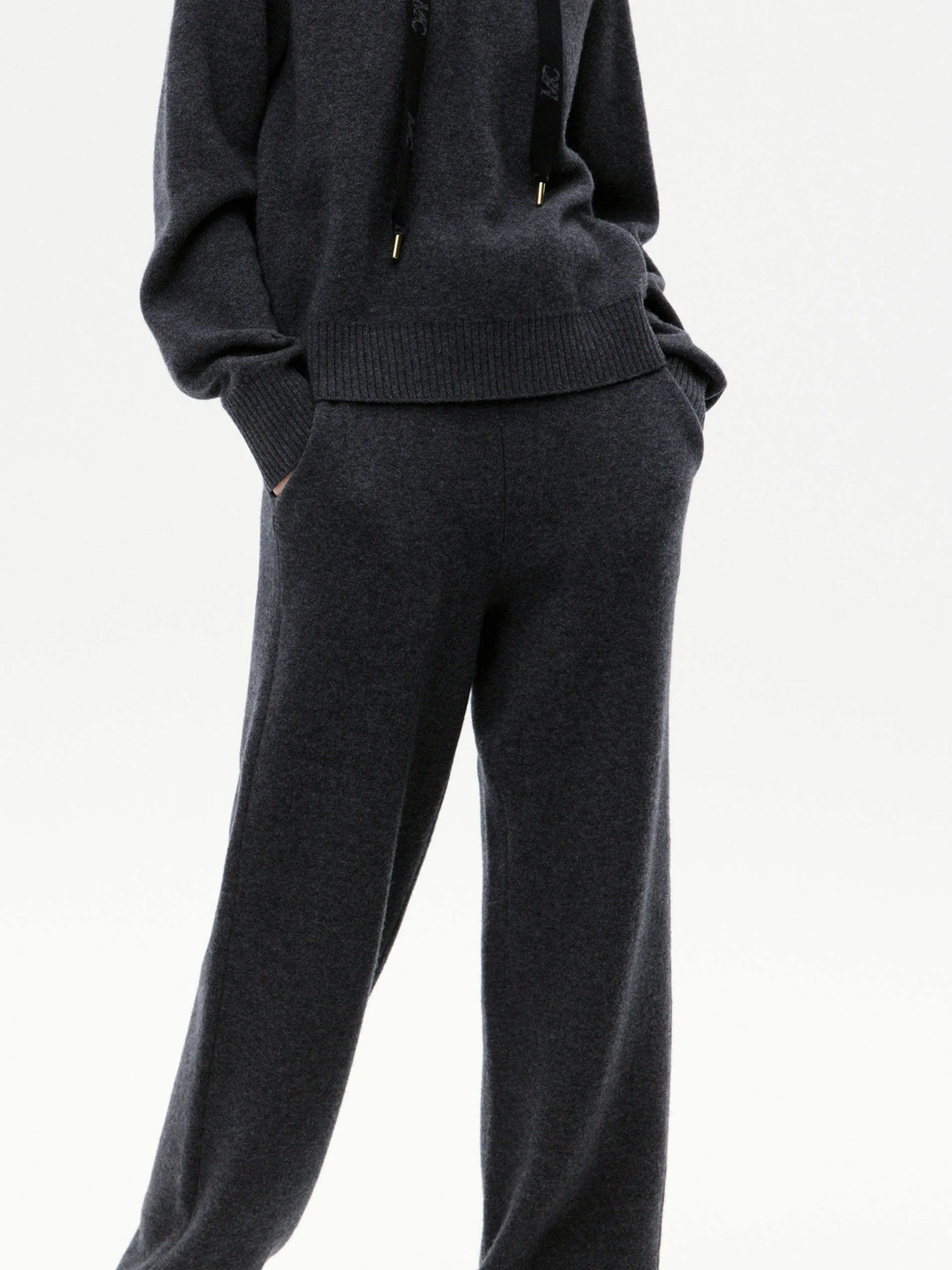 Include Cashmere Soft Joggers