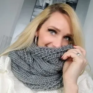 Knitted Infinity Scarf Gray