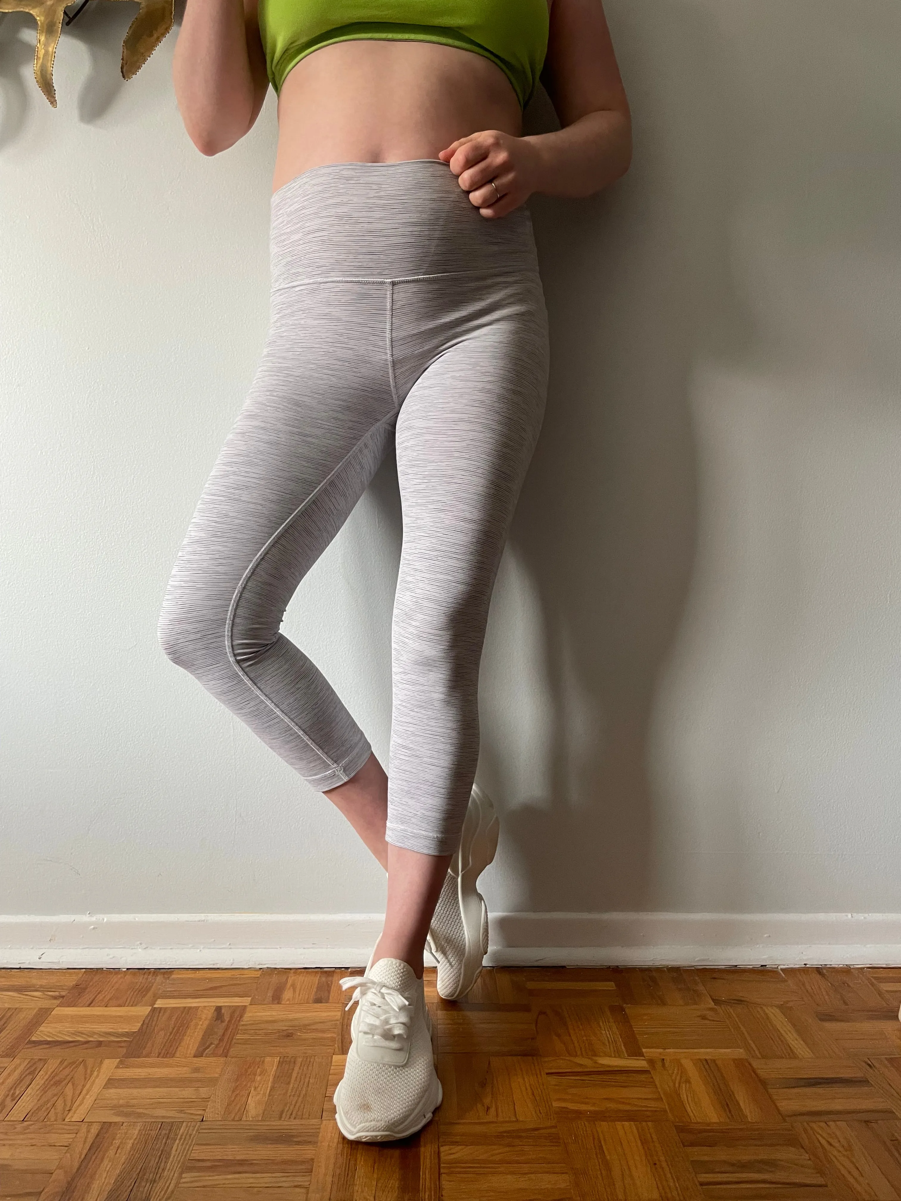 Lululemon Heathered Grey High Rise Cropped Leggings - Size 6