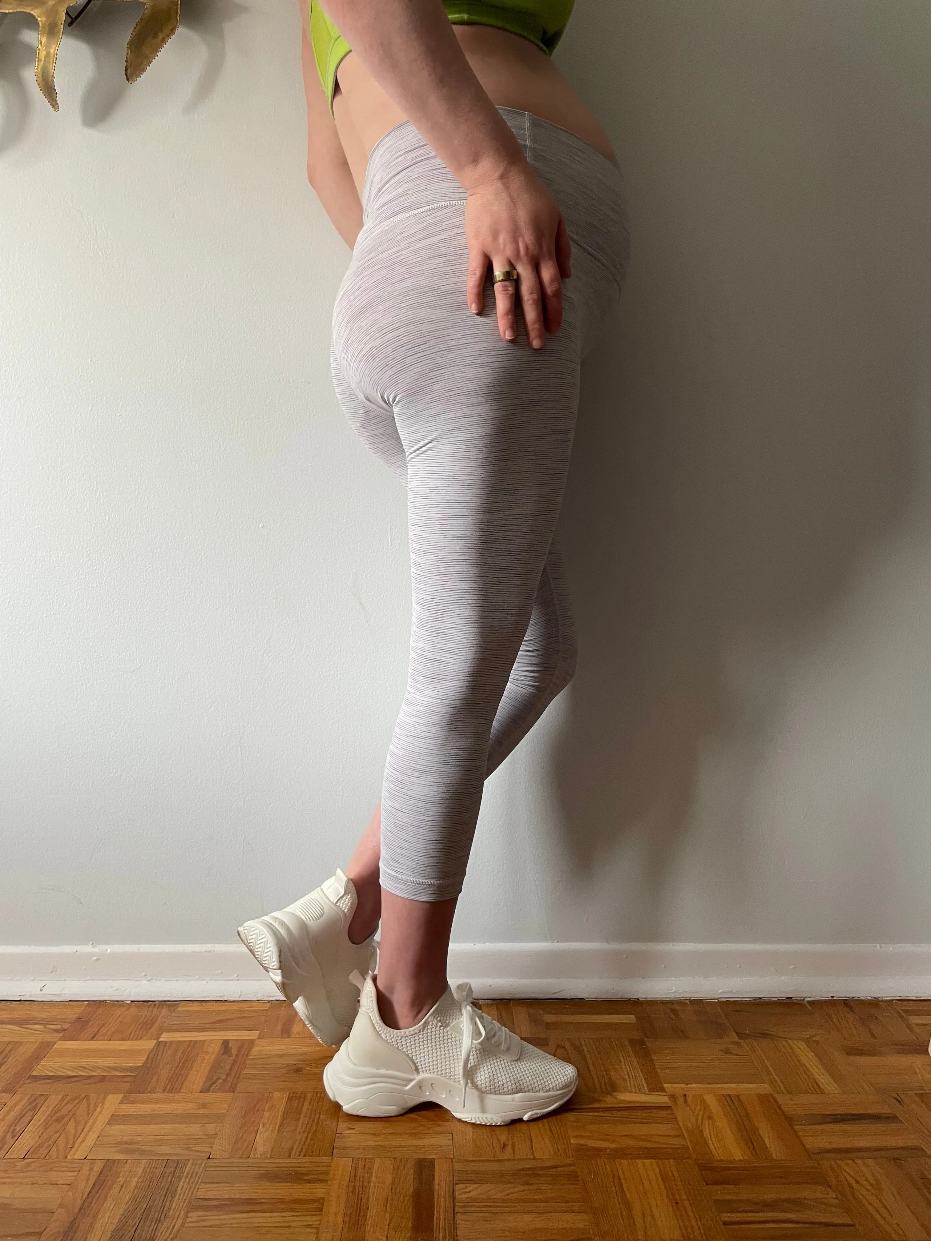 Lululemon Heathered Grey High Rise Cropped Leggings - Size 6