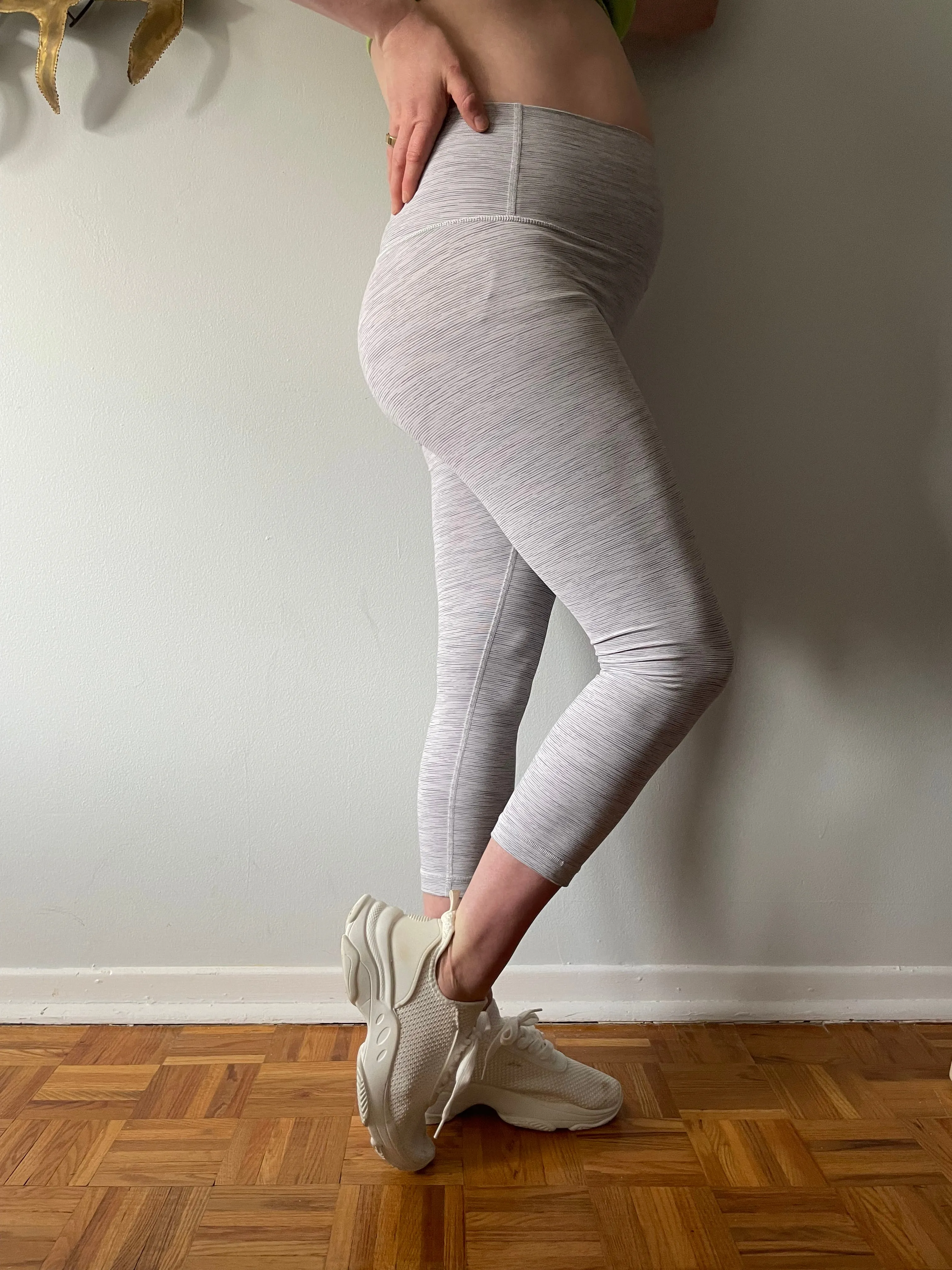 Lululemon Heathered Grey High Rise Cropped Leggings - Size 6