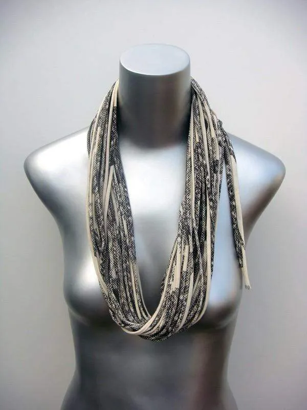 Necklush Infinity Scarf / Cream White & Black / Unisex