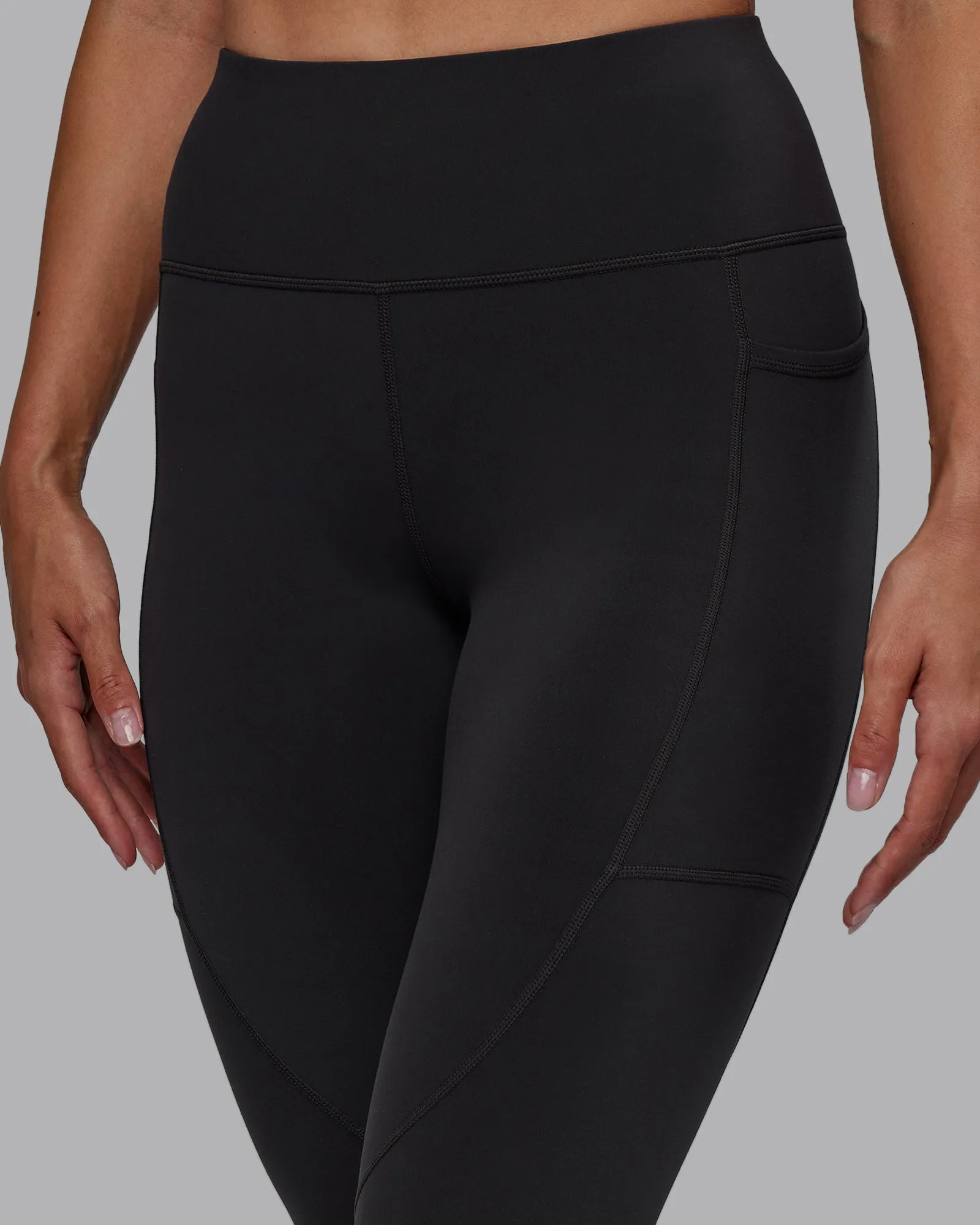 Rep 7/8 Length Leggings - Pirate Black-White