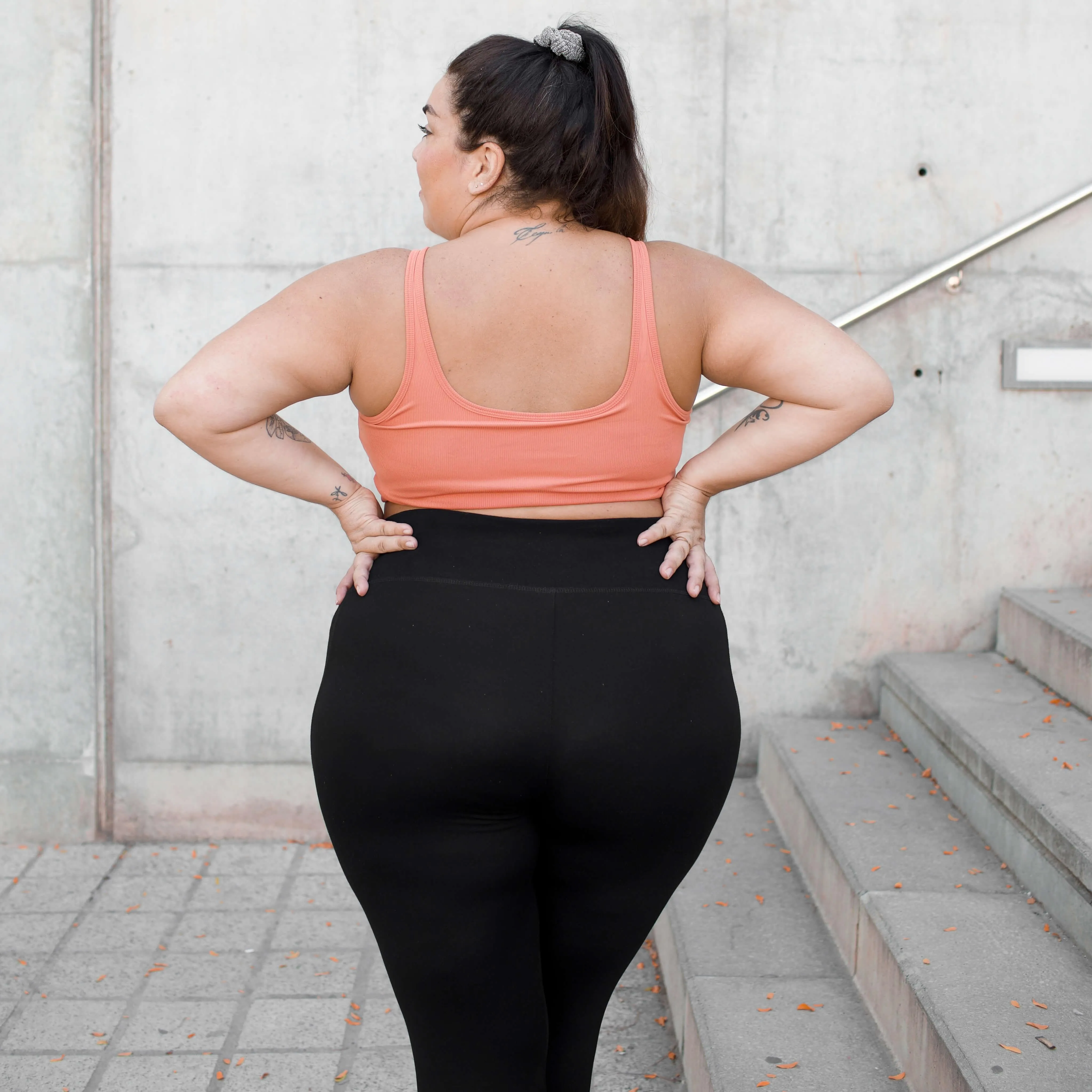 Short Squat Proof Leggings