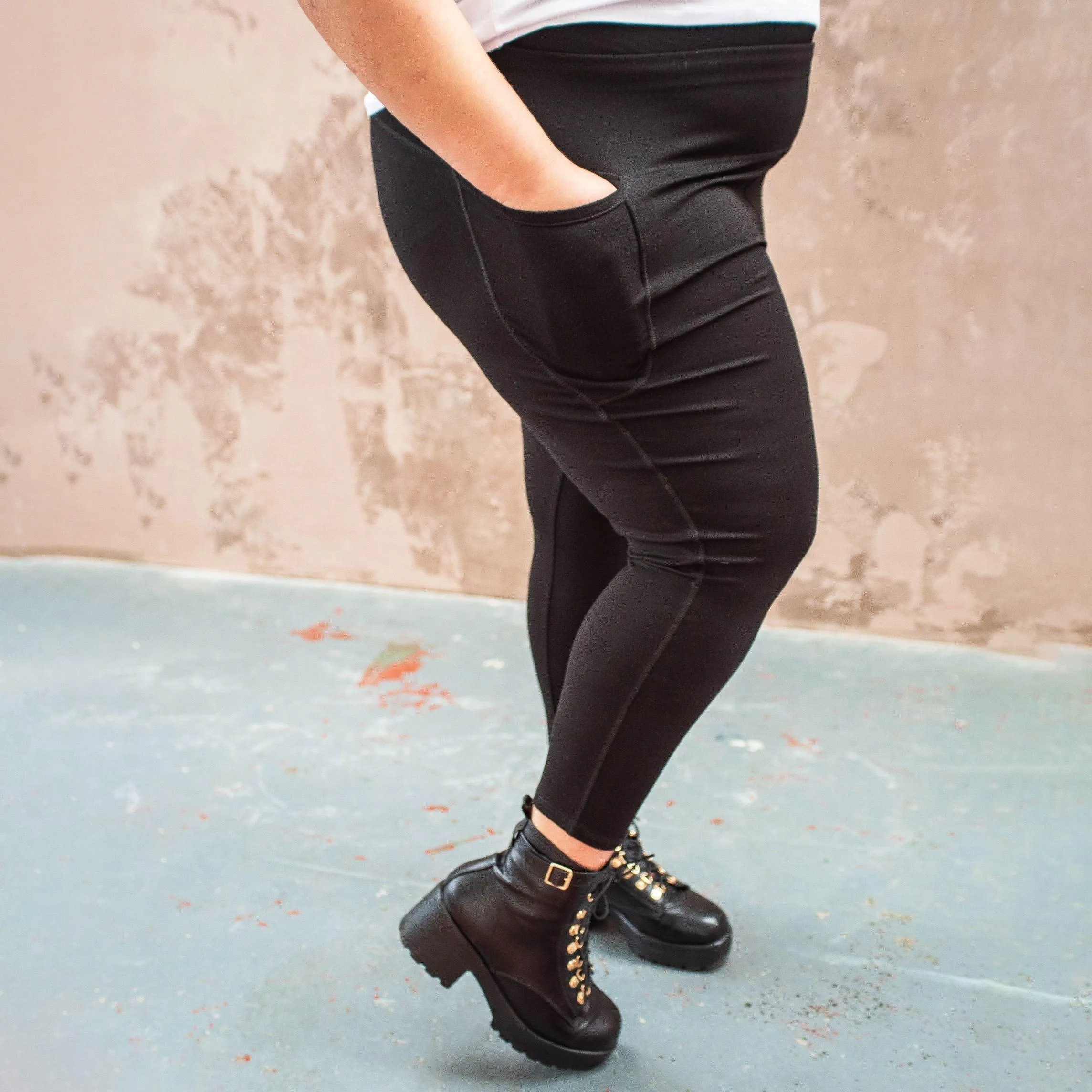 Short Squat Proof Leggings