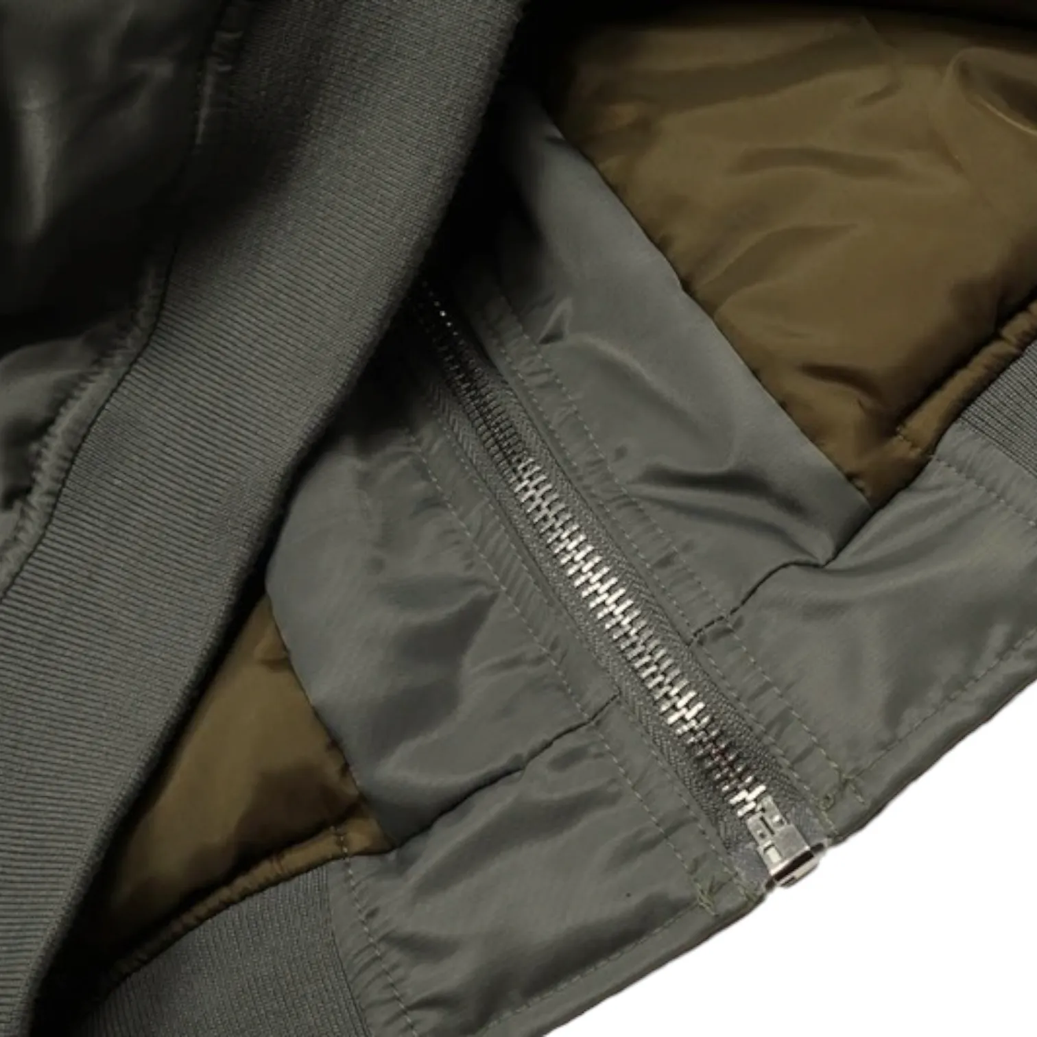 Super oversized quilted flight jacket with zipper details