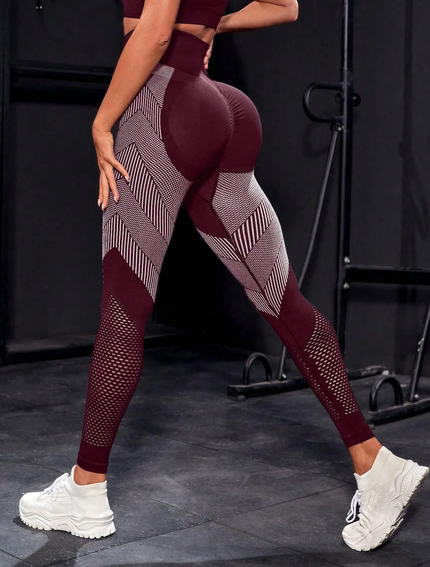 ZASUWA Female Contrast color Fishnet Scrunch Bum Leggings